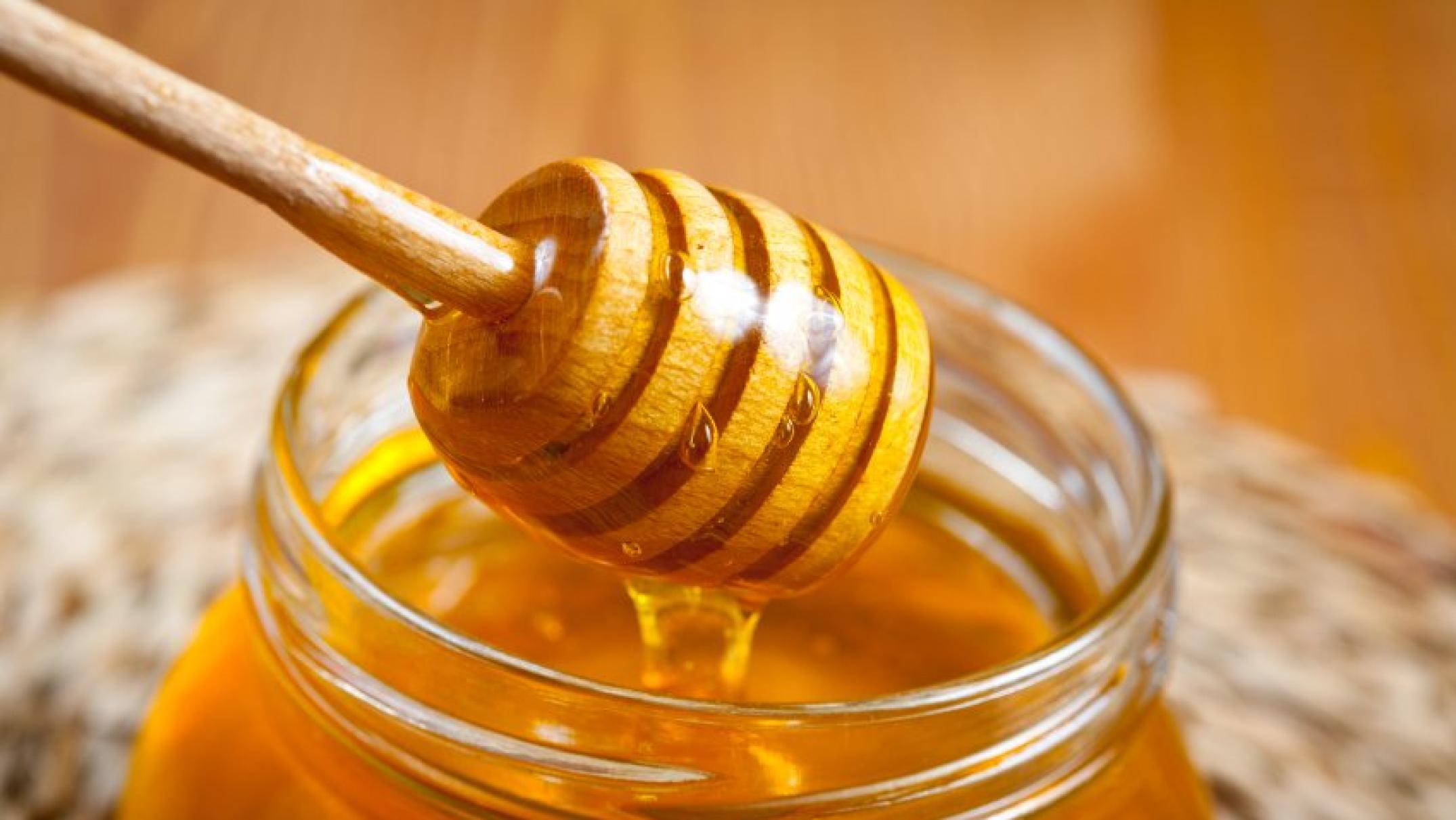 عسل تقلبی چیست و چه ویژگی‌هایی دارد؟