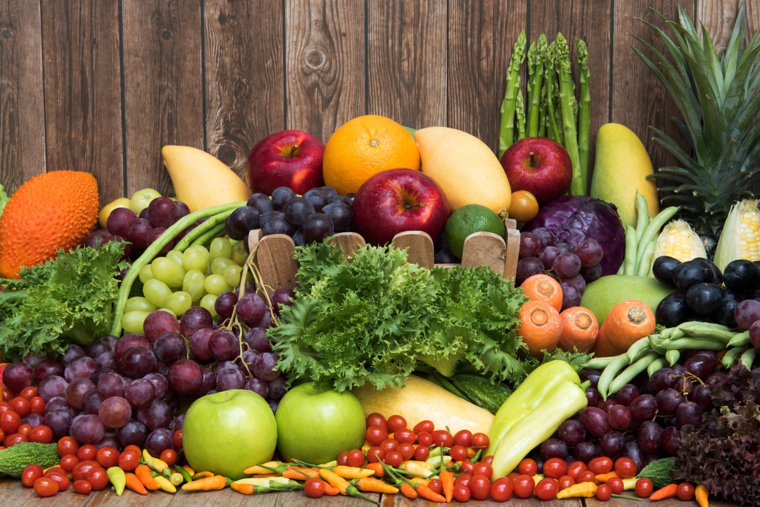 آشنایی با میوه ها و غذاهای فاقد مواد شیمیایی