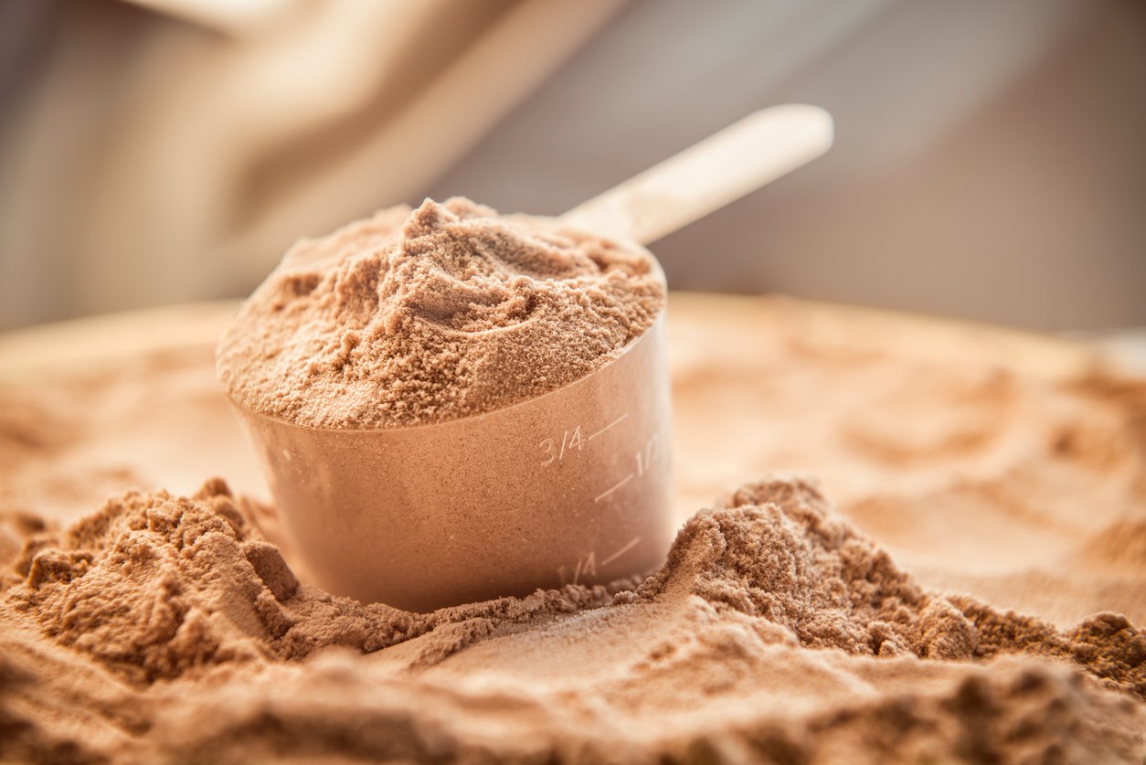 ویژگیها و کاربرد پودر وی 80% پروتئین