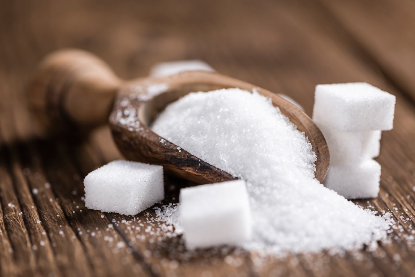 ساکارز چیست و چه تفاوتی با شکر سفید دارد ؟
