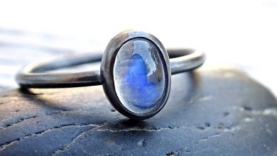 سنگ ماه چیست و از قدرت متافیزیک آن چه می دانید؟