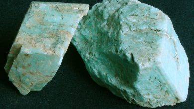 سنگ آمازونیت چیست و چه ویژگی های درمانی دارد؟