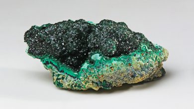 سنگ مالاکیت چیست و از خواص درمانی آن چه می دانید؟