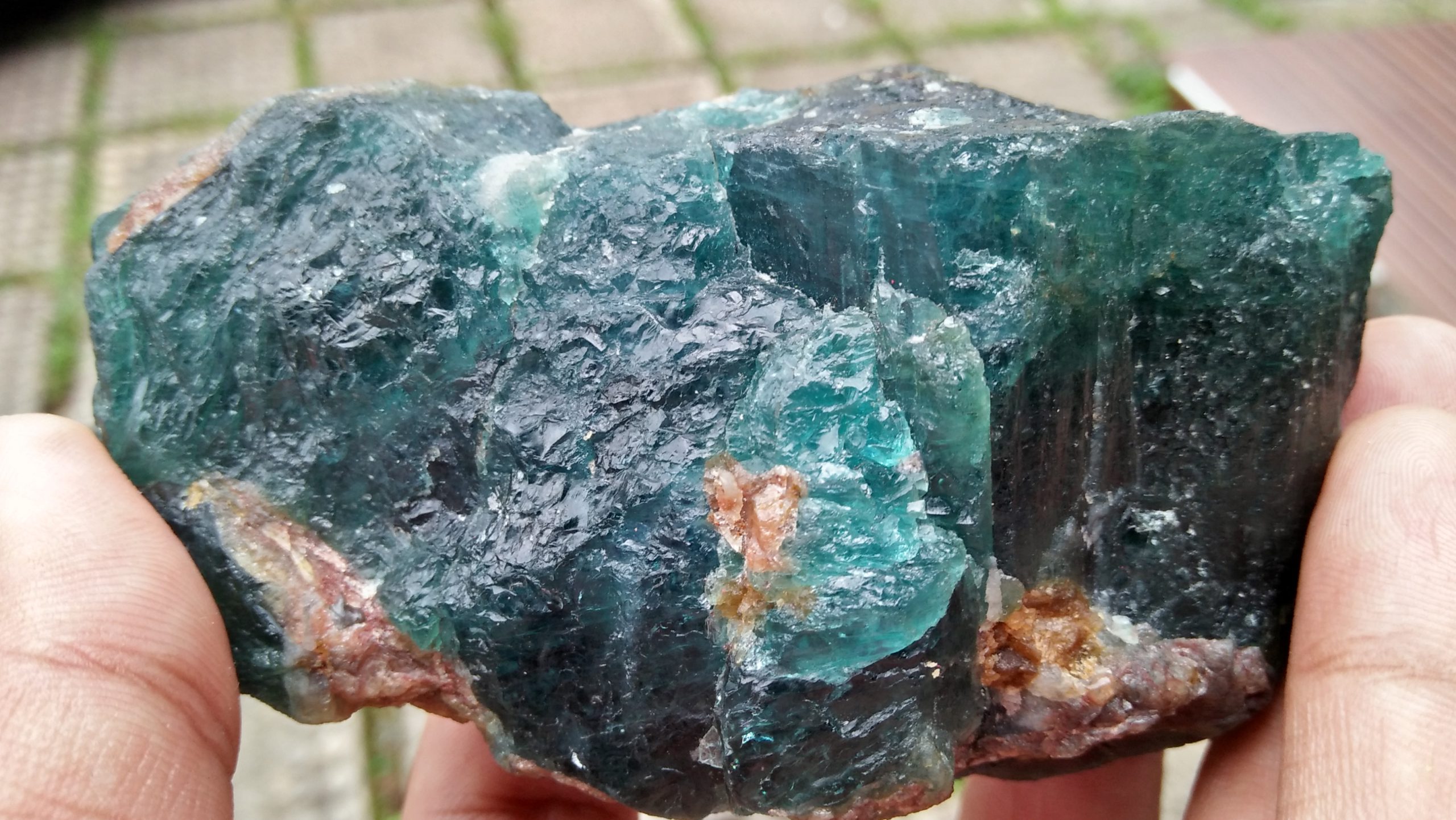 سنگ گراندیدریت چیست و چه خواص درمانی دارد؟