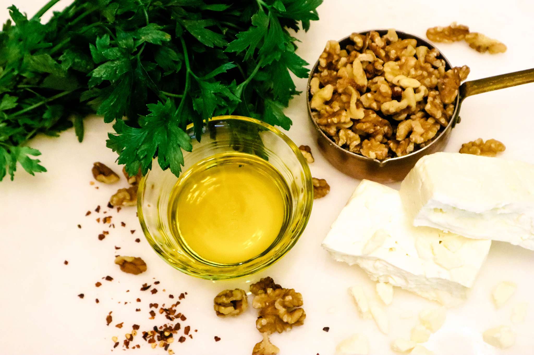 هر آنچه باید در رابطه روغن گردو و فواید آن بدانید!