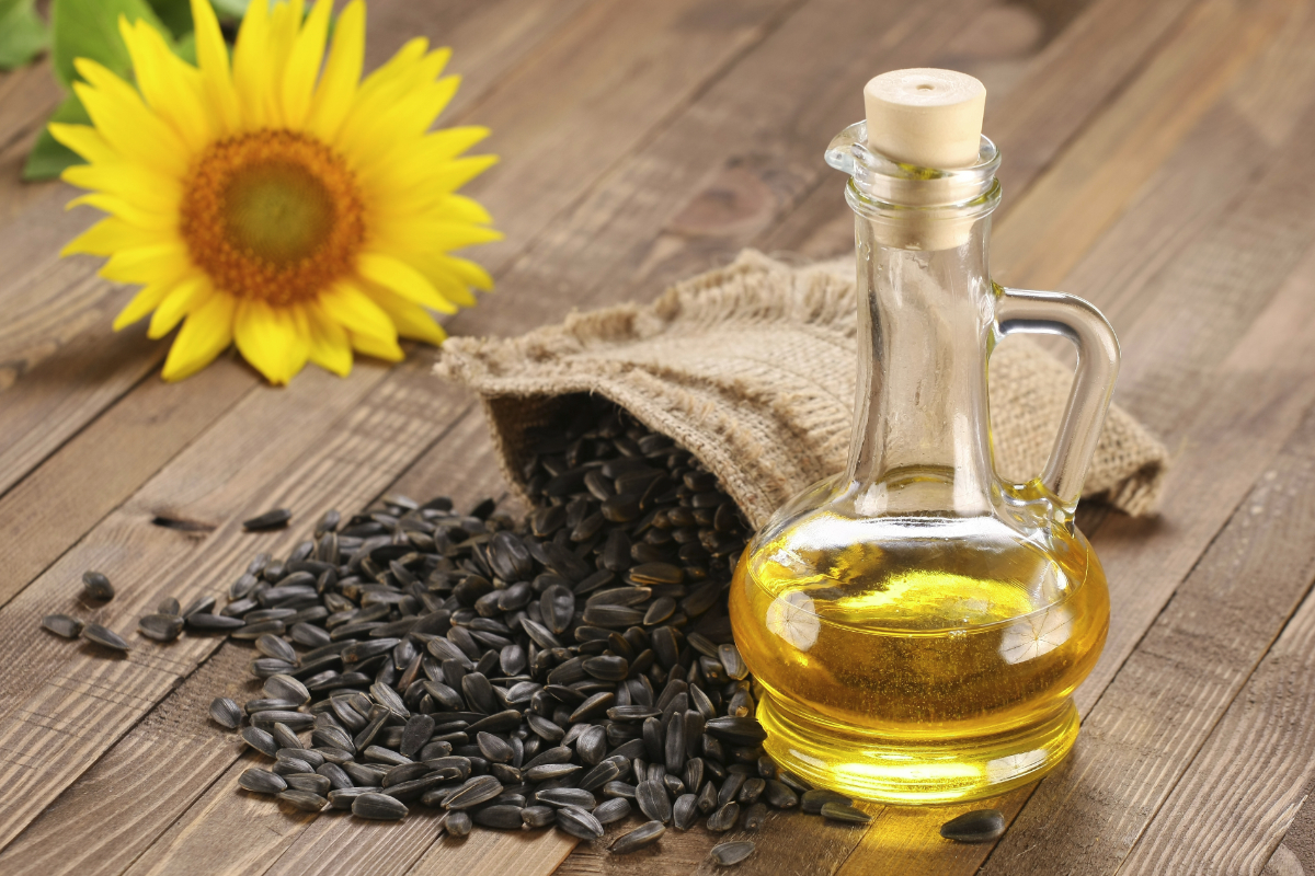 آشنایی با کاربردها و مزایای مصرف روغن آفتابگردان 
