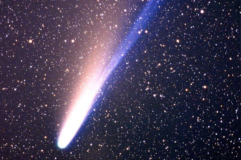 ستاره دنباله دار چیست؟