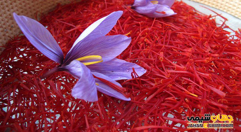 خواص عرق گیاهی زعفران و قیمت خرید و فروش آن