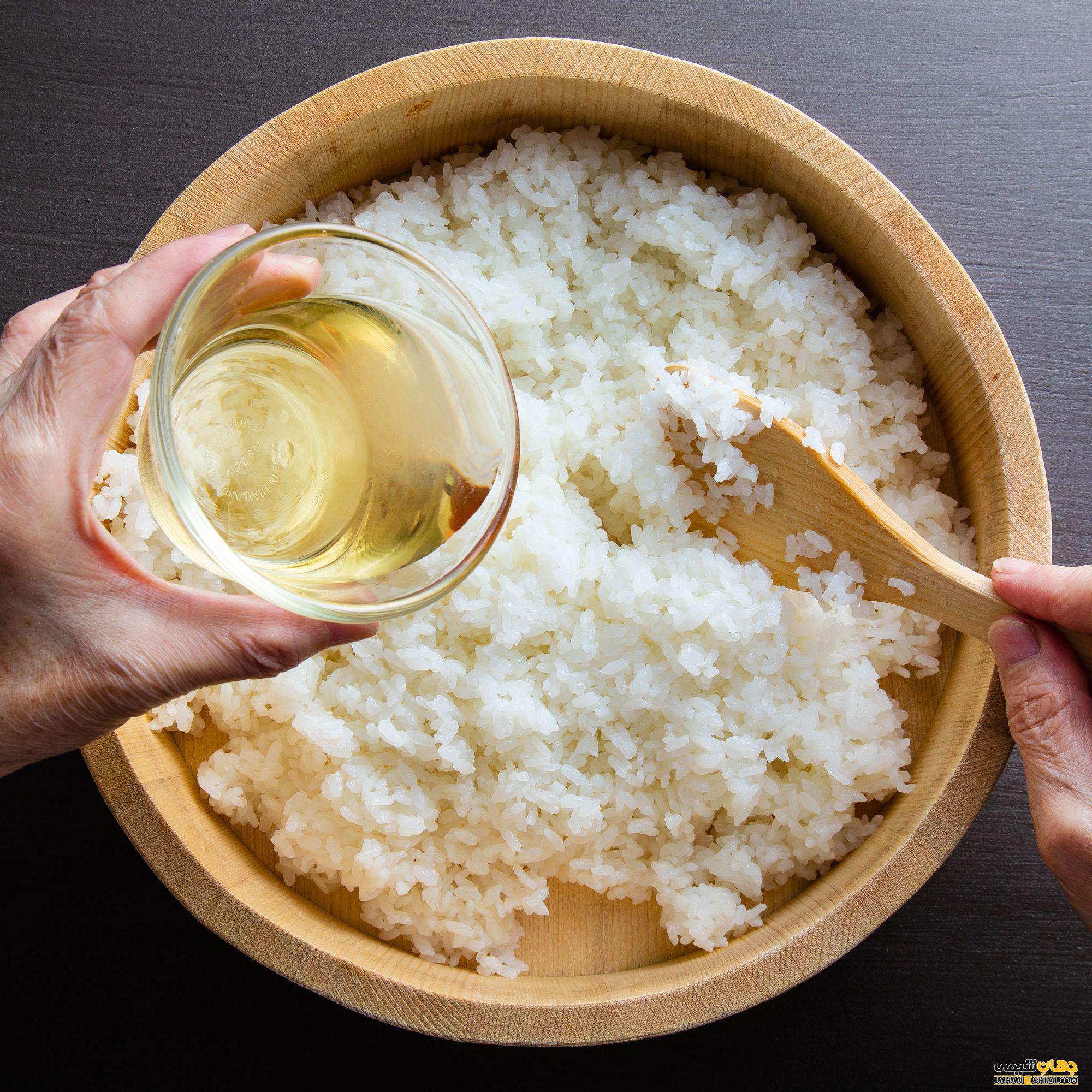 سرکه برنج چیست و از فواید آن برای سلامتی چه می دانید؟