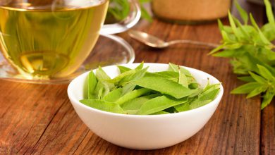 طرز تهیه دمنوش گیاهی به لیمو و خواص و فواید آن