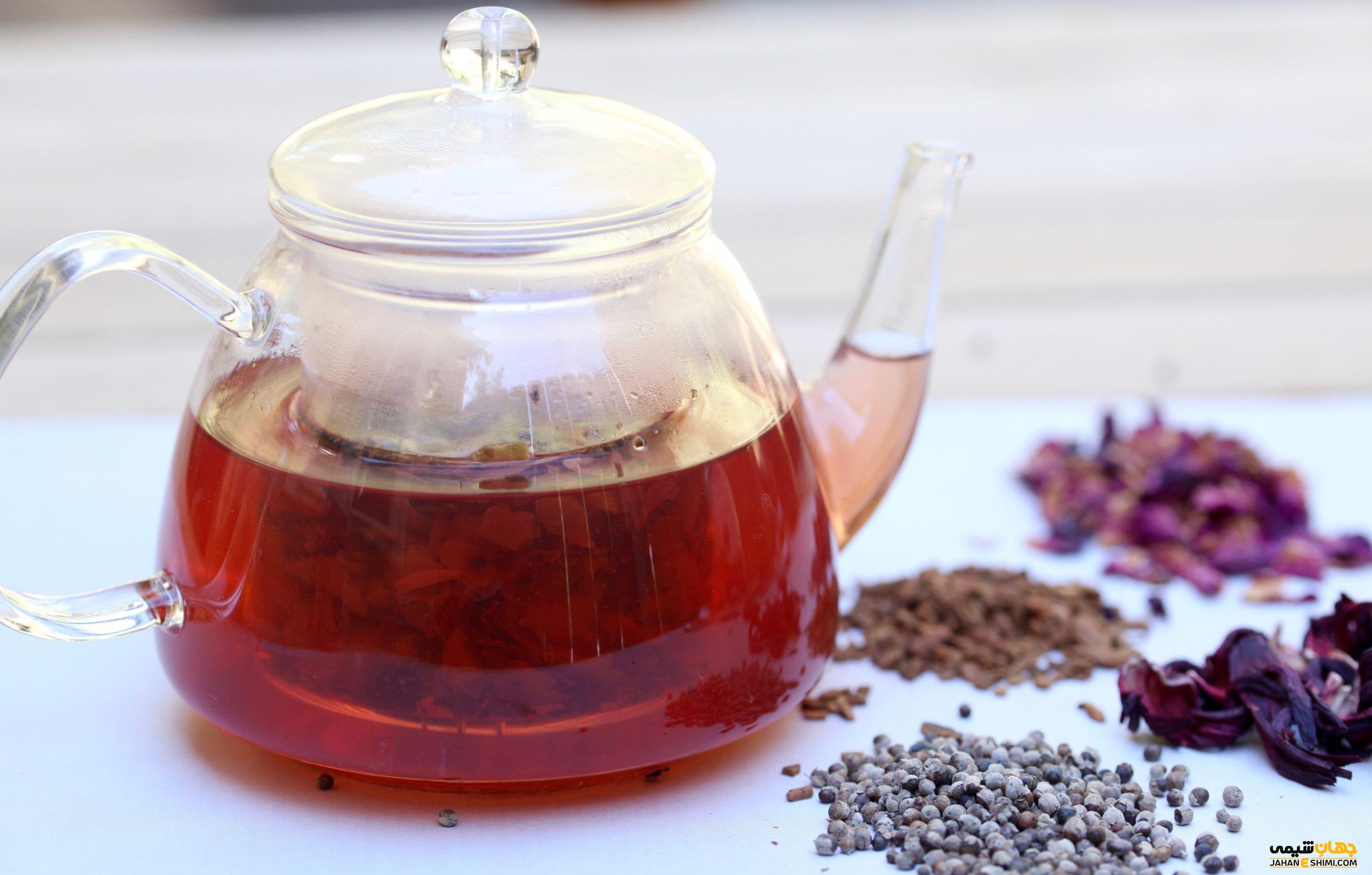 دمنوش مناسب دوران یائسگی چیست و چه فواید دارد؟