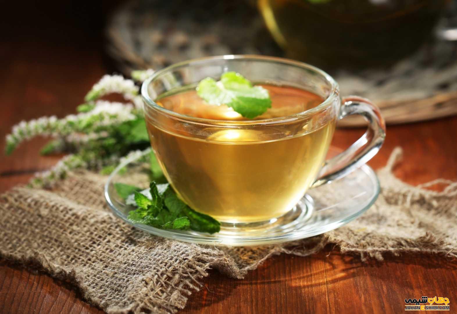 دمنوش بادرنجبویه – خواص، فواید و قیمت خرید و فروش آن