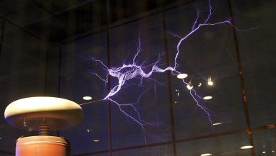 تخلیه الکتریکی چیست و چه خطراتی دارد؟