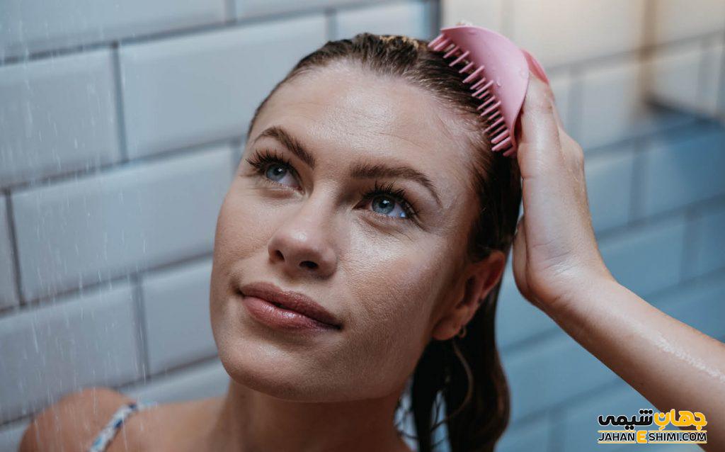 شامپو سلنیوم سولفید برای چیست؟ مراحل استفاده آن