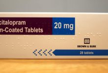 اسیتالوپرام (Escitalopram) چیست؟ موارد مصرف و عوارض آن