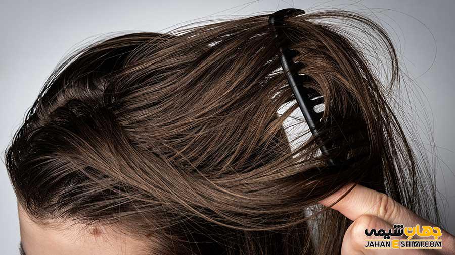 علت و نحوه درمان چربی مو و پوست سر با روش های خانگی