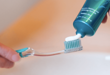 فواید و عوارض سدیم لوریل سولفات (SLS) در خمیردندان