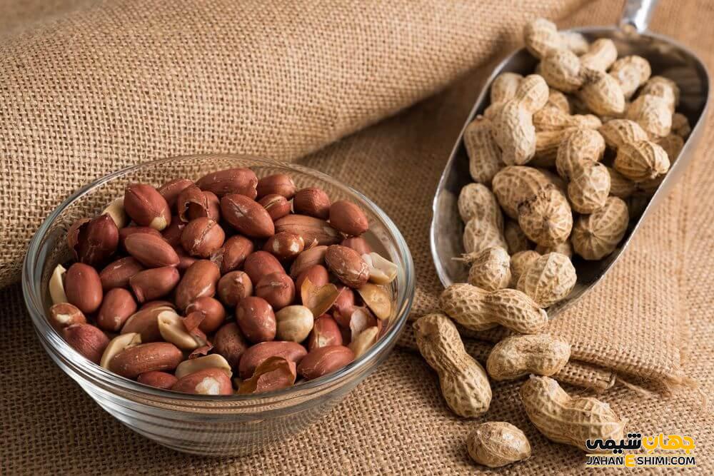 عوارض جانبی مصرف بادام زمینی