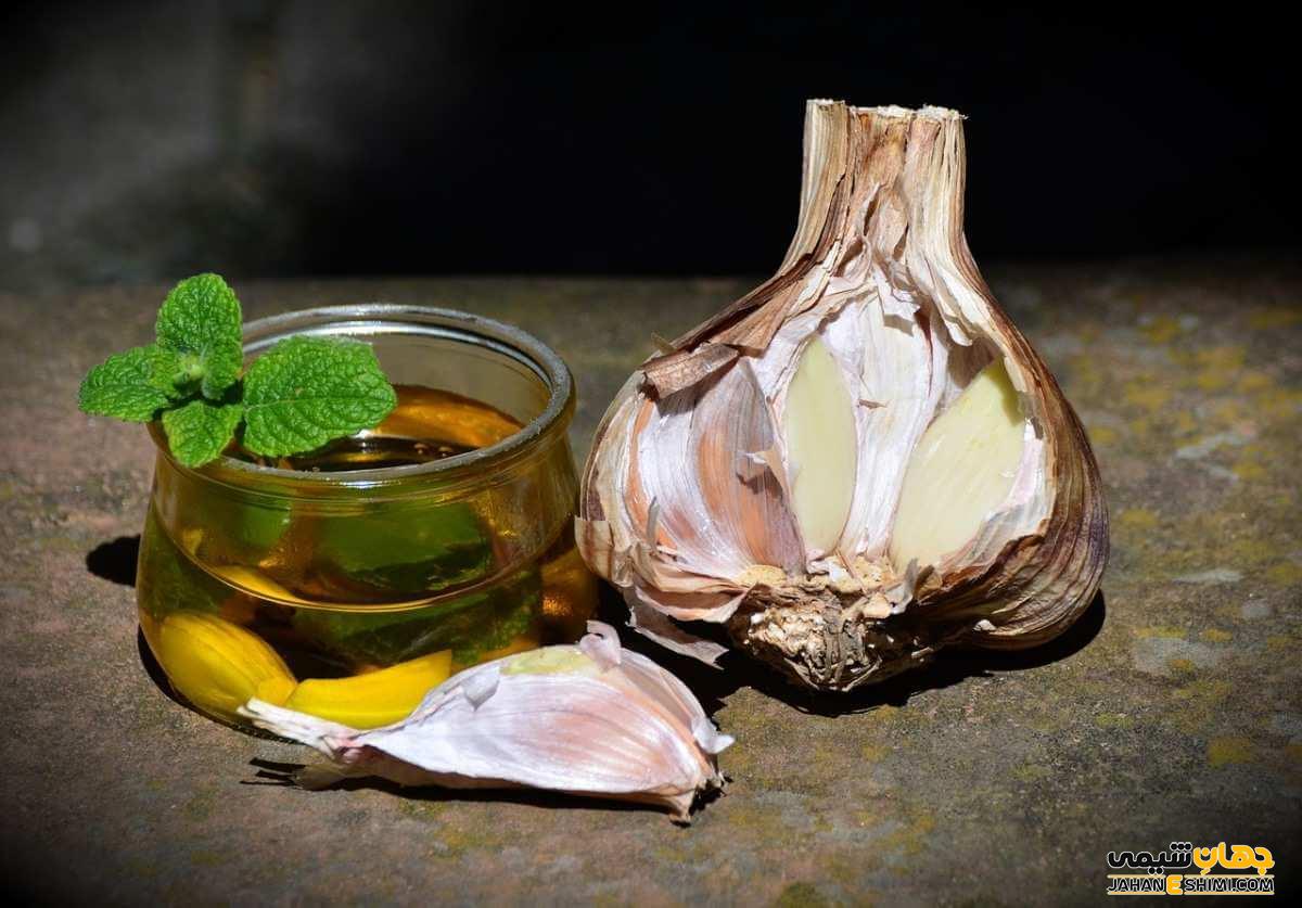 اسانس سیر چیست و از فواید درمانی بی نظیر آن چه می دانید؟