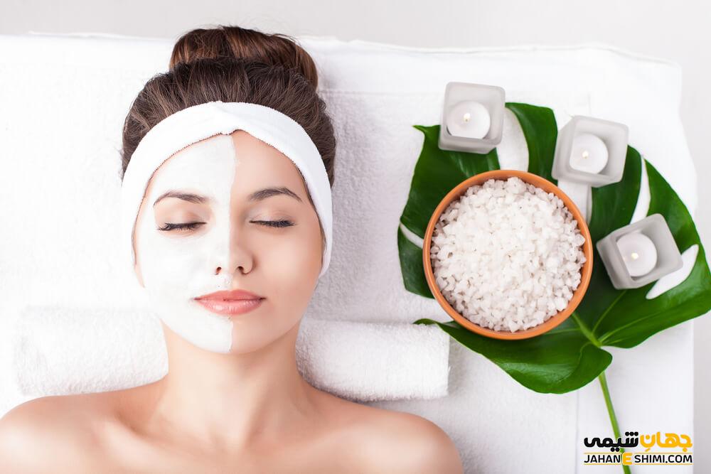 عوارض پاکسازی پوست صورت در آرایشگاه