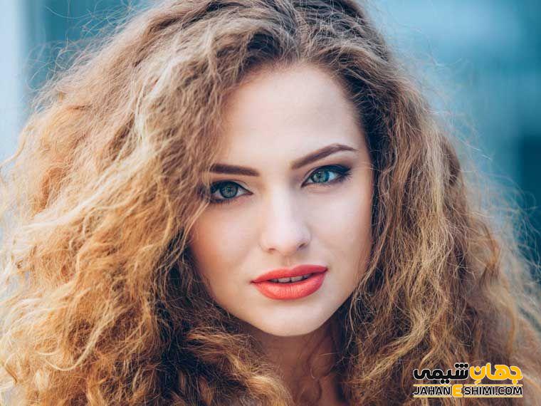 معرفی 12 روش طبیعی و خانگی درمان وزی مو