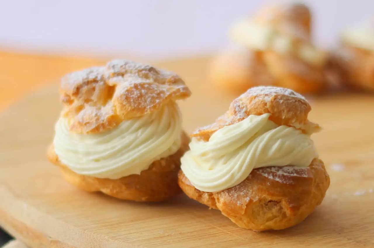 آموزش شیرینی خامه ای سریع و ساده و خوشمزه