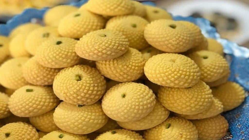 آموزش شیرینی برنجی اصیل با بهترین عطر و طعم